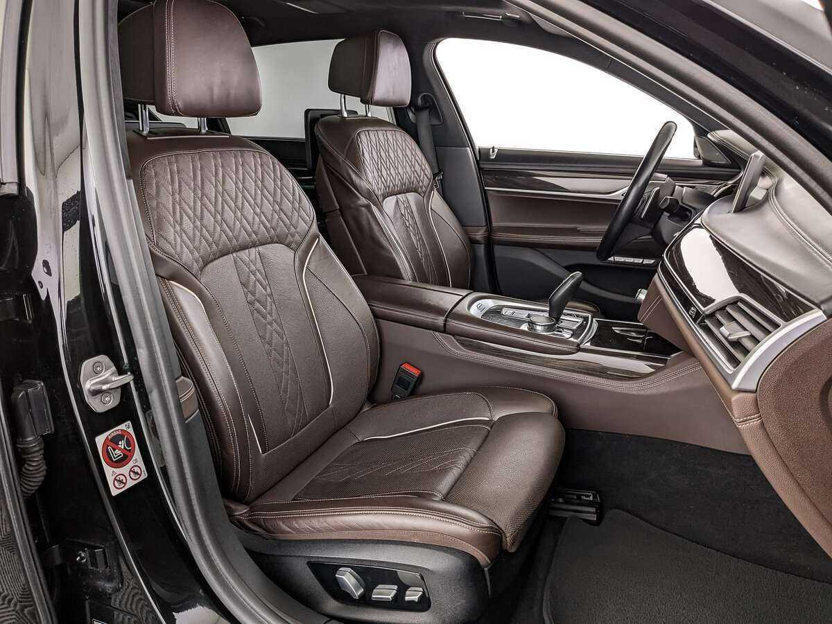 Купить BMW 7 серии Long 750Li xDrive, 2017, 170 699 км, фото №19