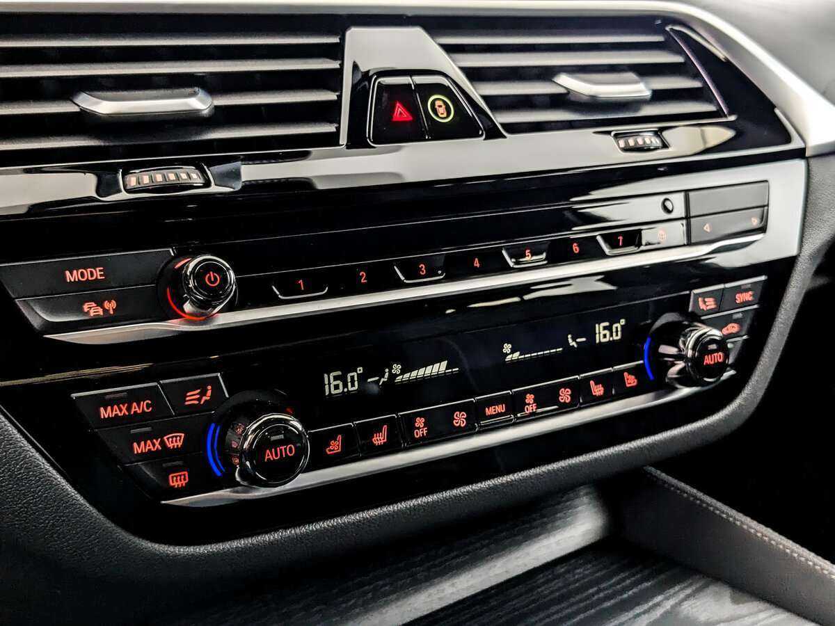 Купить BMW 5 серии 530d xDrive, 2021, 42 225 км, фото №20