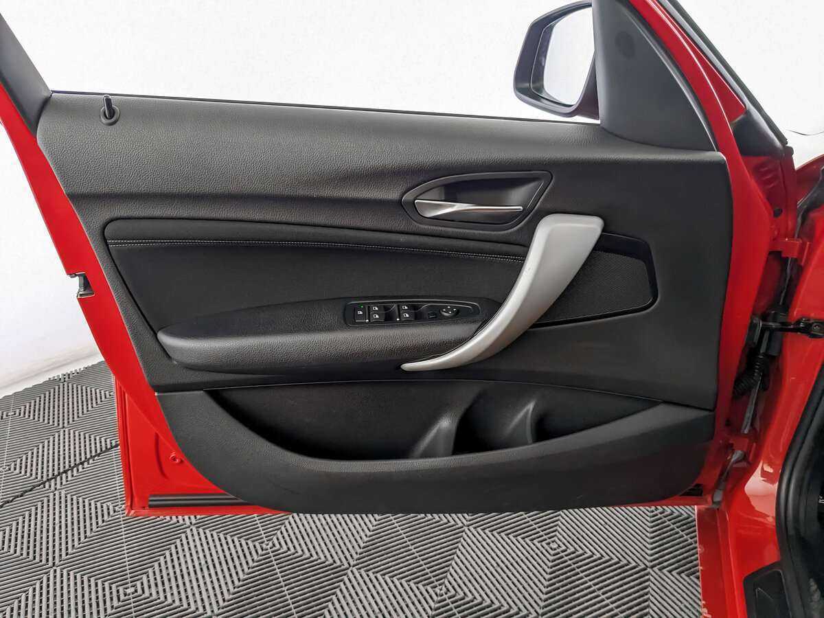 Купить BMW 1 серии 118i, 2017, 72 778 км, фото №15