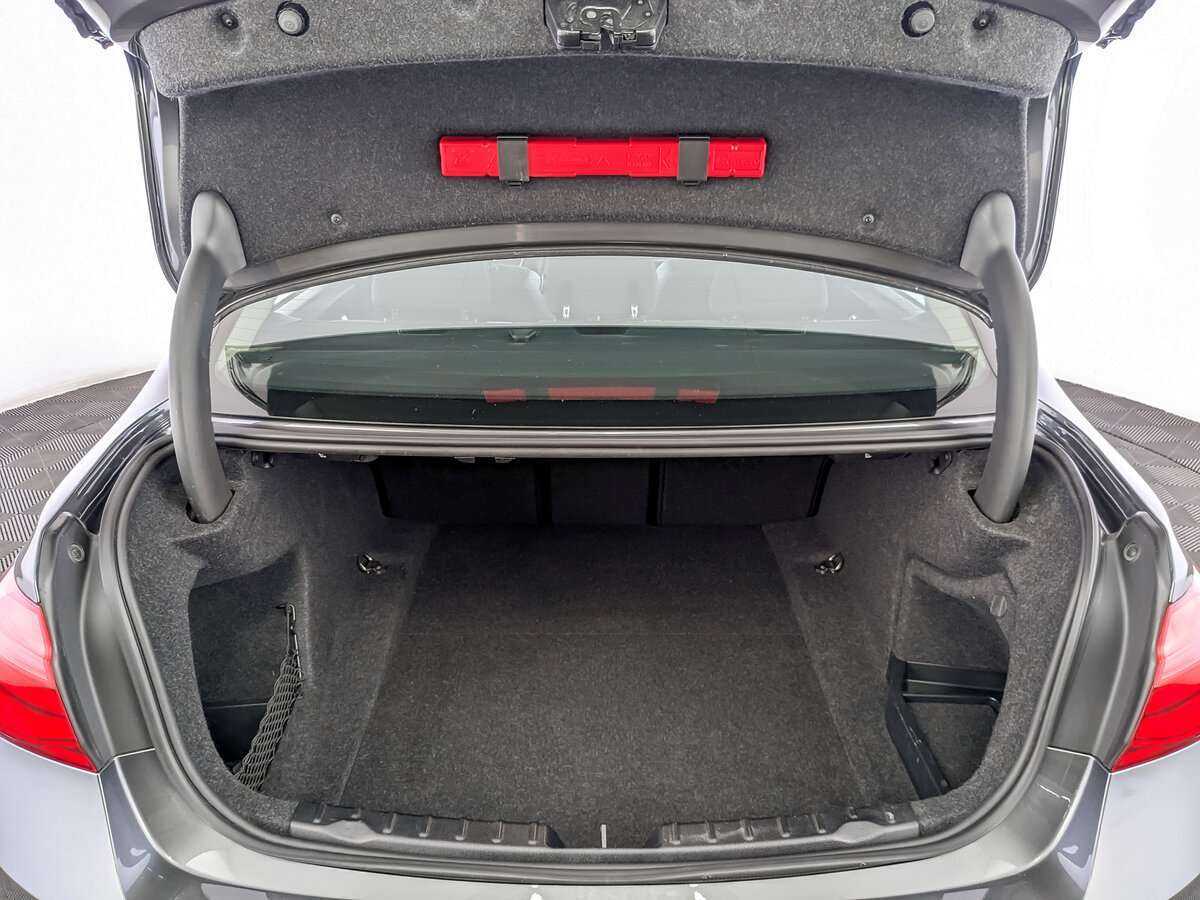 Купить BMW 3 серии 318i, 2018, 89 082 км, фото №10