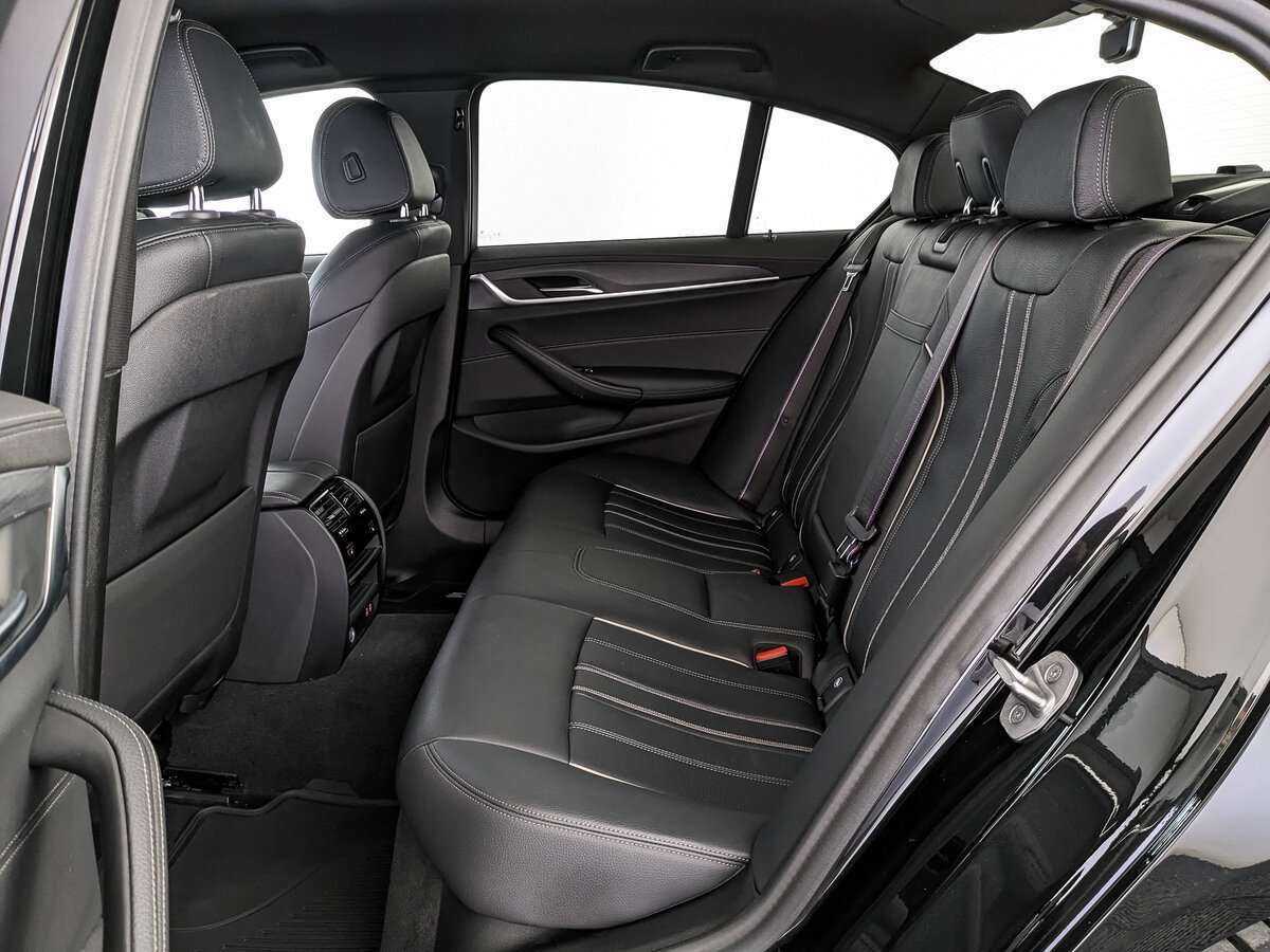 Купить BMW 5 серии 530d xDrive, 2021, 29 990 км, фото №13