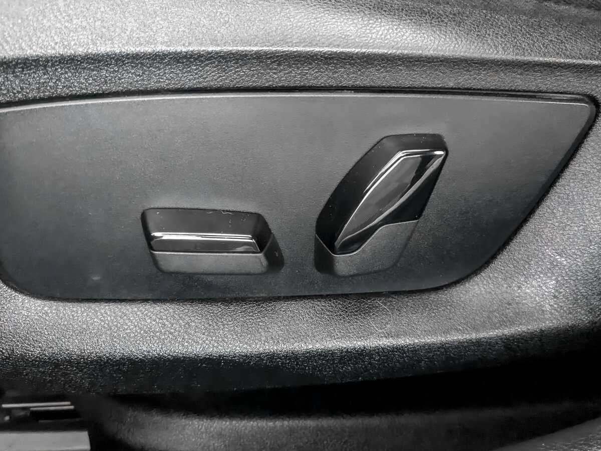 Купить BMW 5 серии 520d, 2019, 81 388 км, фото №19