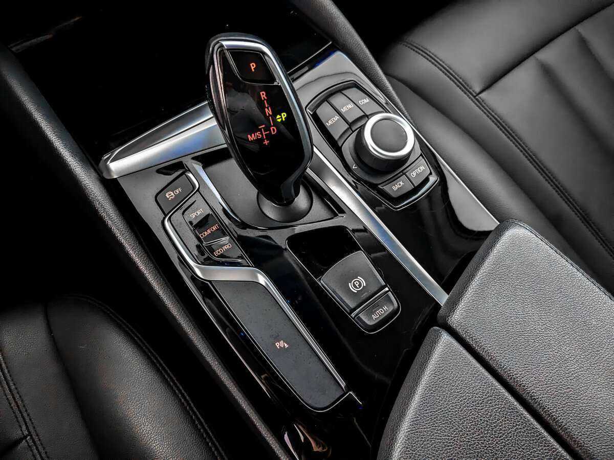 Купить BMW 5 серии 520d, 2019, 81 388 км, фото №24