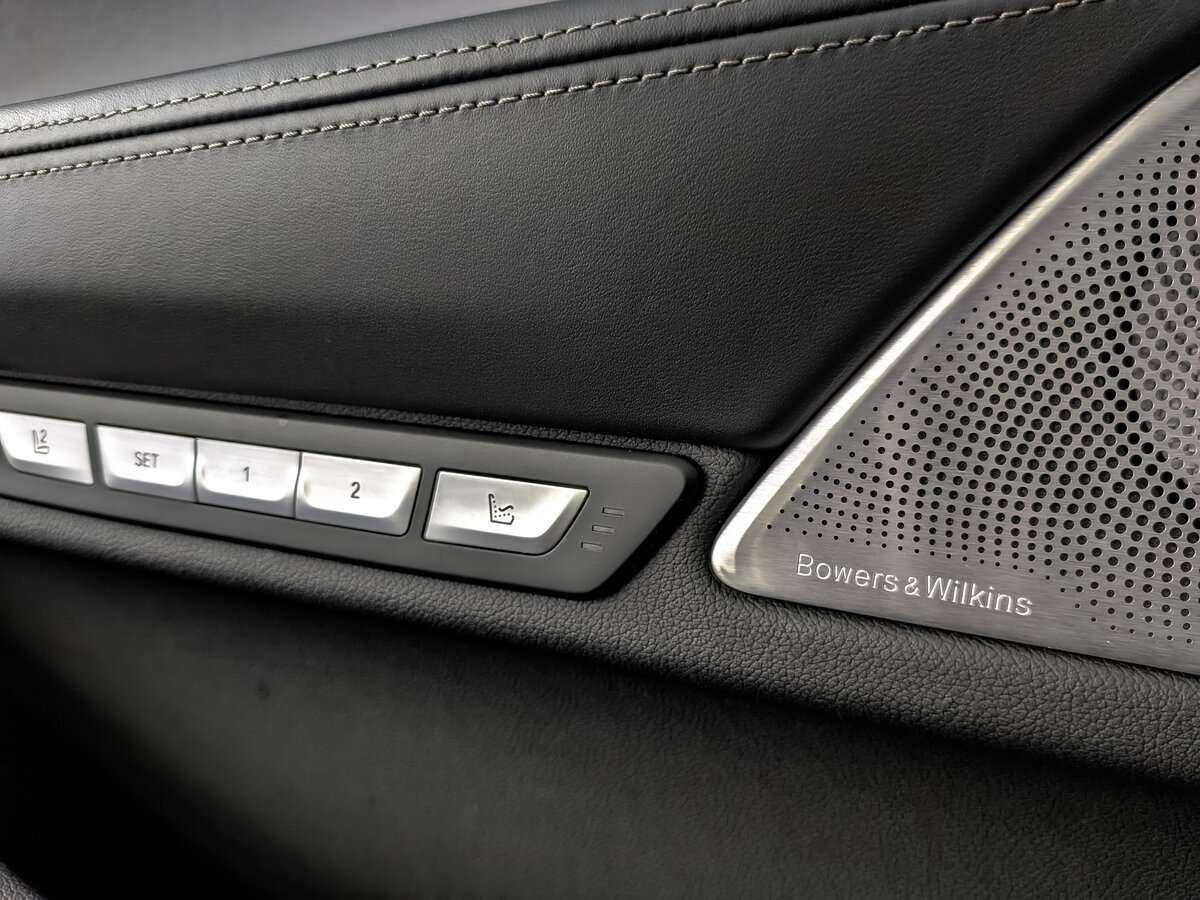 Купить BMW 7 серии Long 750Li xDrive, 2017, 78 101 км, фото №27