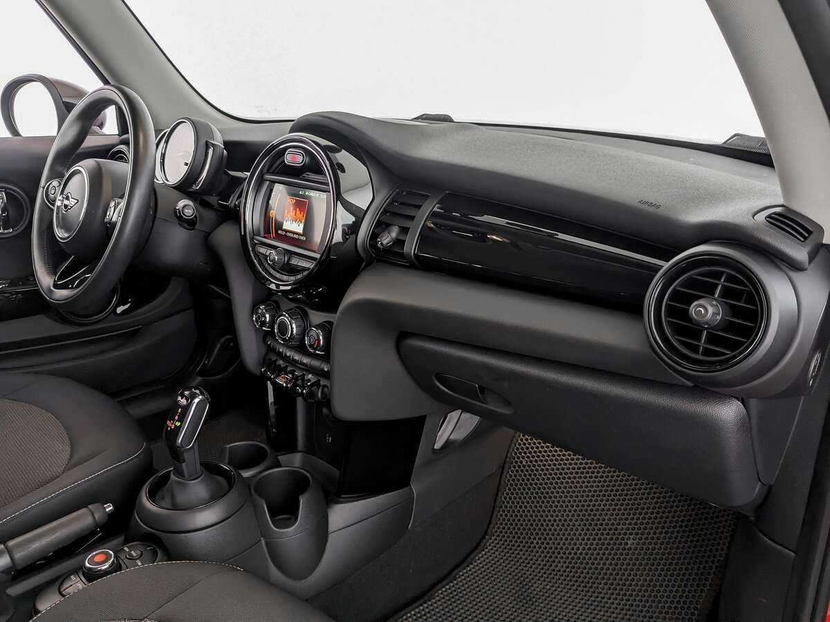 Купить Mini Hatch Cooper, 2019, 59 904 км, фото №9