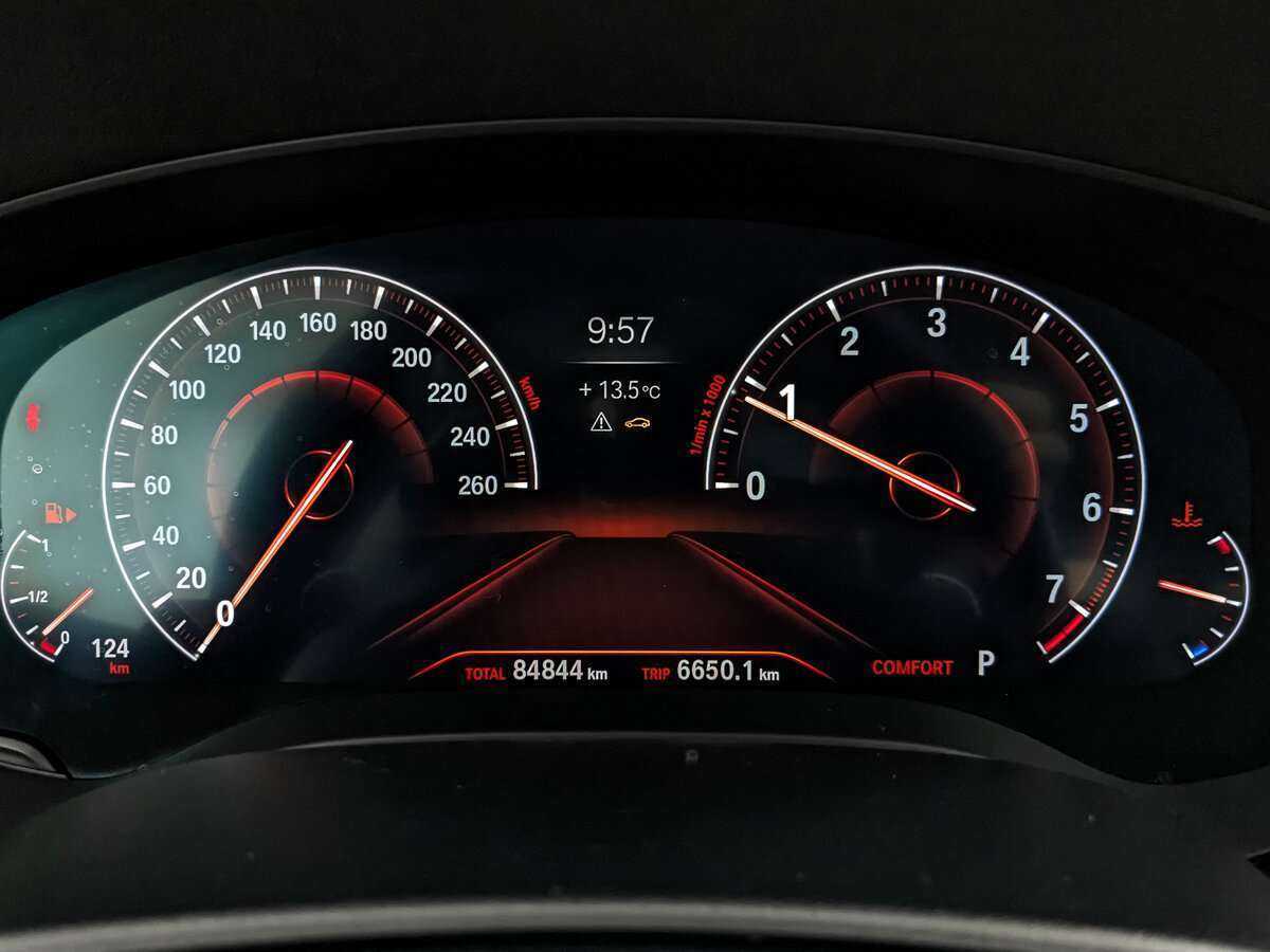 Купить BMW 5 серии 530i xDrive, 2019, 84 800 км, фото №12