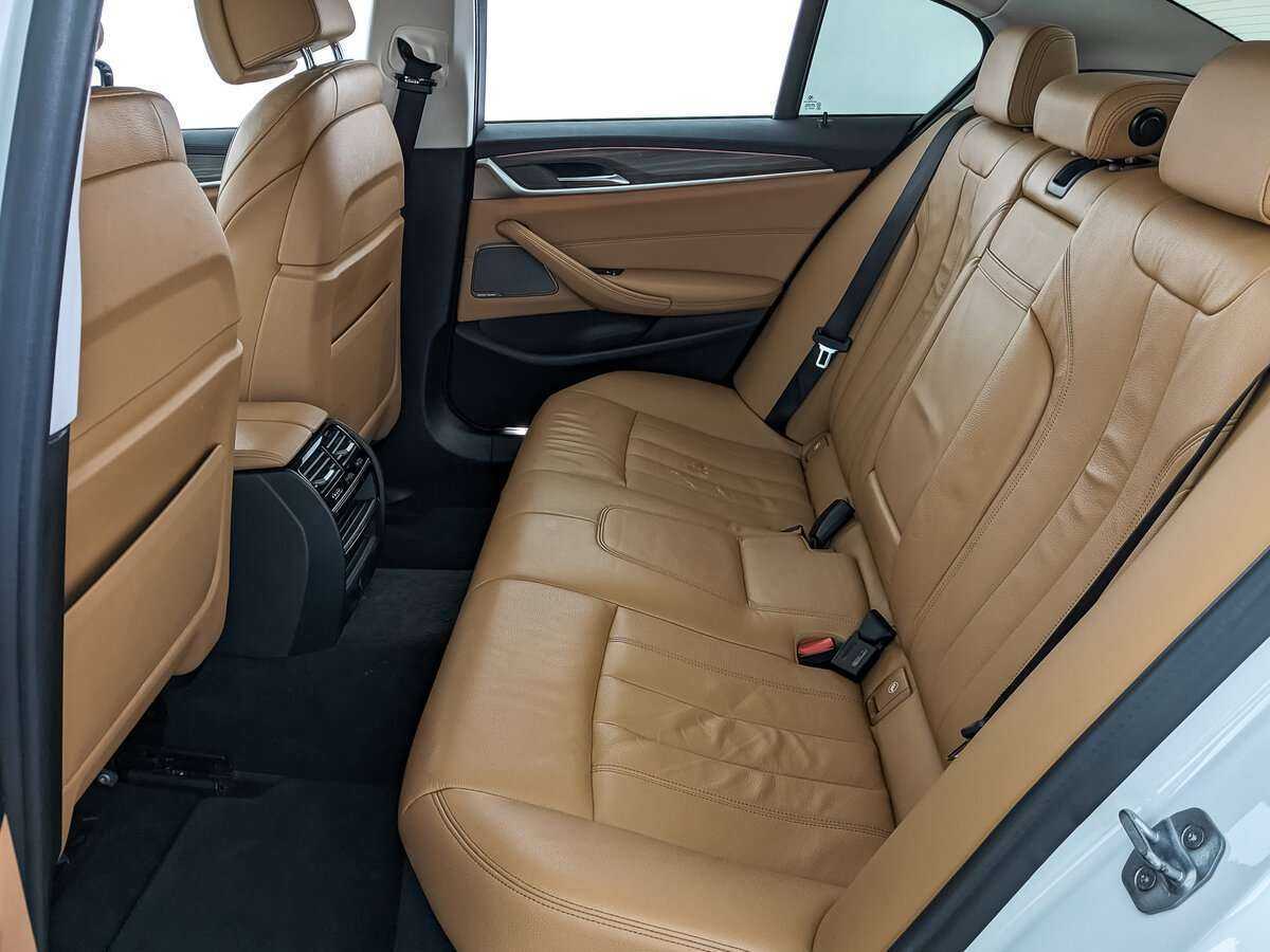 Купить BMW 5 серии 530i xDrive, 2019, 84 800 км, фото №13