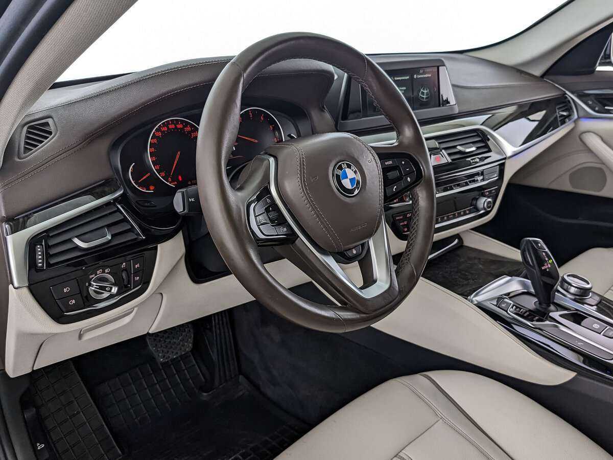 Купить BMW 5 серии 520i, 2017, 114 874 км, фото №11