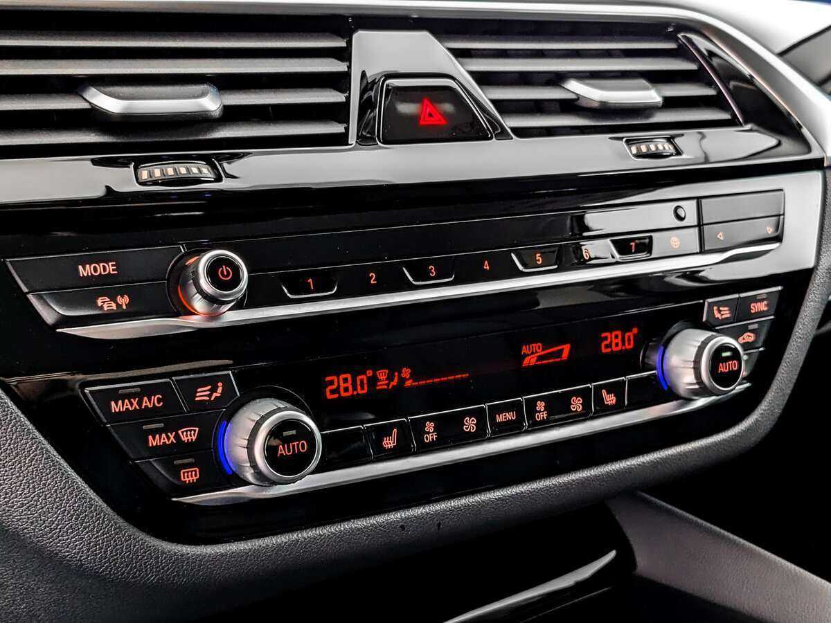 Купить BMW 5 серии 520i, 2021, 43 095 км, фото №22