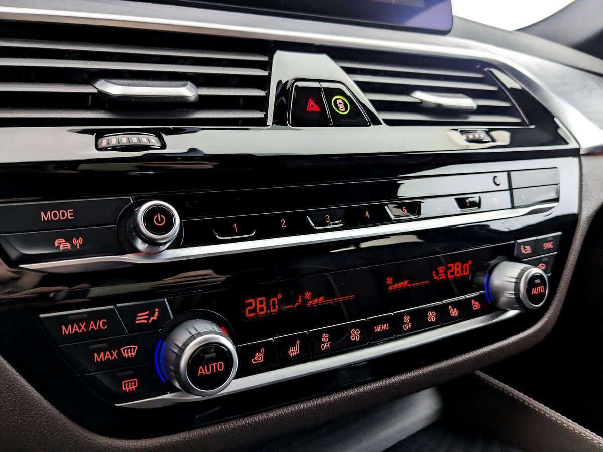 Купить BMW 5 серии 530d xDrive, 2020, 66 452 км, фото №22