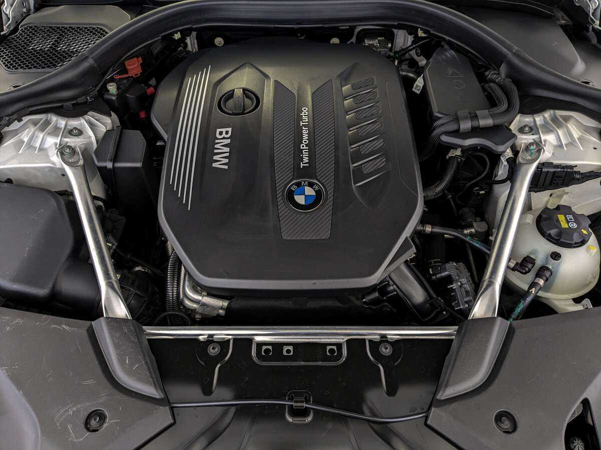 Купить BMW 5 серии 530d xDrive, 2020, 64 100 км, фото №9