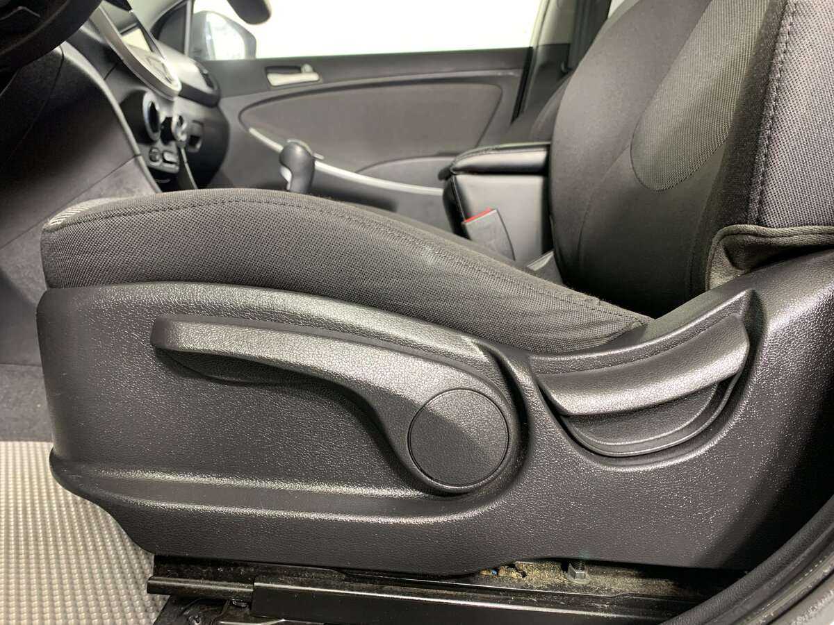 Купить Hyundai Solaris, 2011, 149 000 км, фото №14