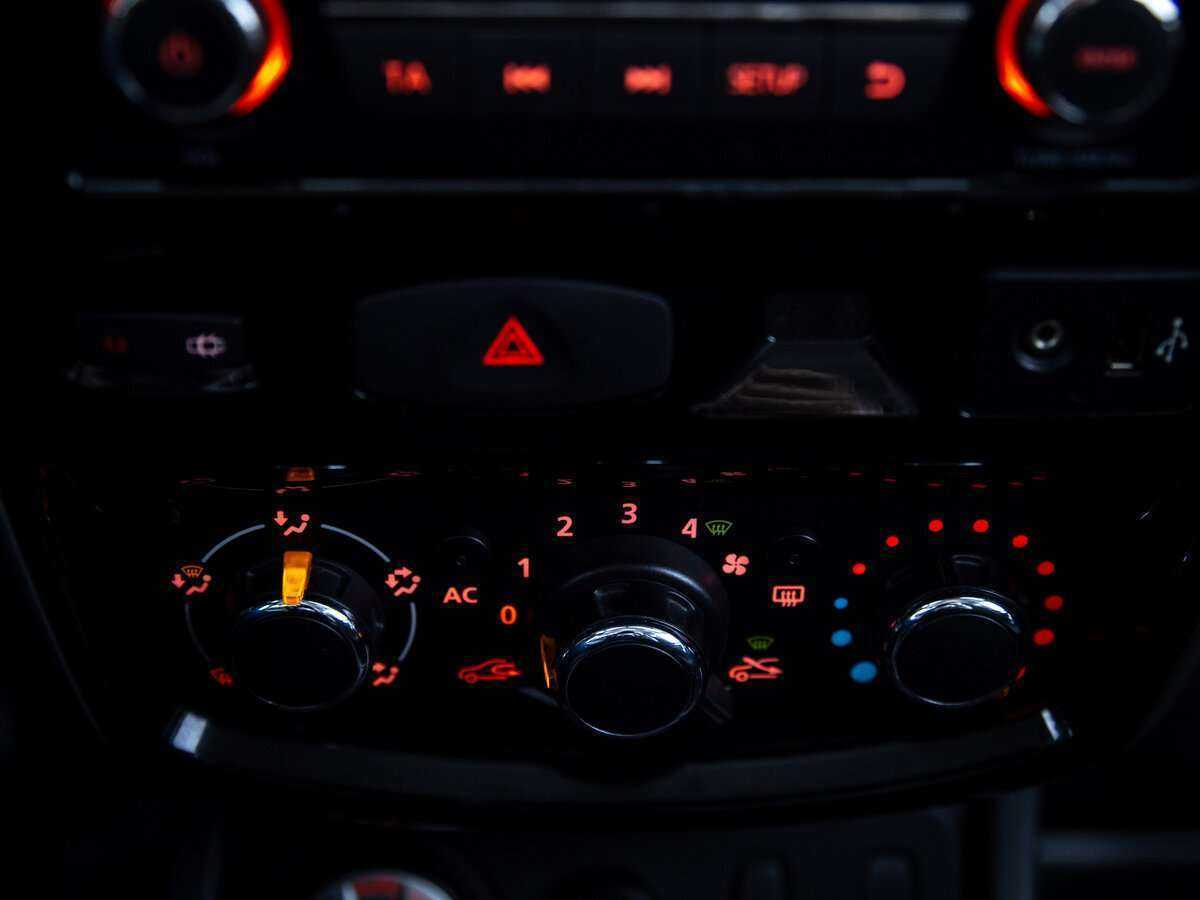 Купить Nissan Terrano, 2015, 88 135 км, фото №16