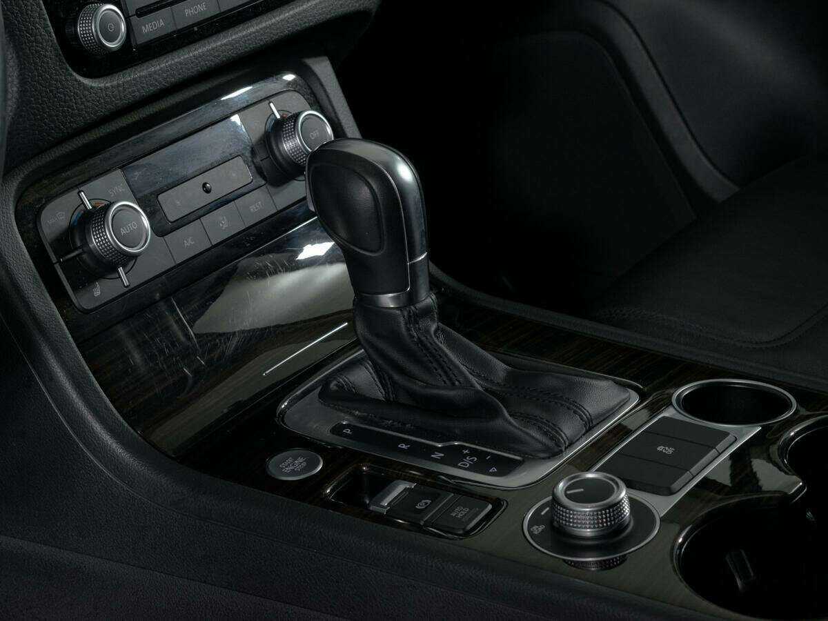 Купить Volkswagen Touareg, 2015, 57 619 км, фото №15
