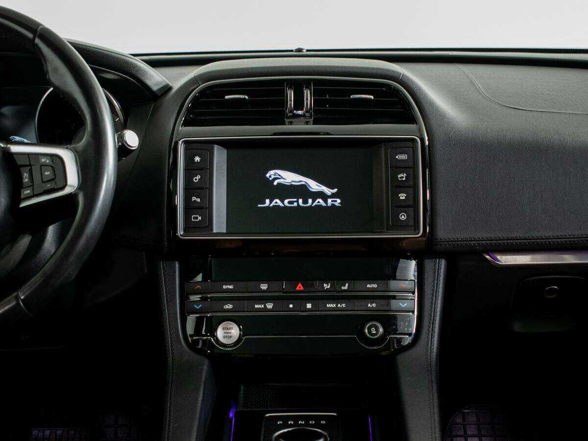 Купить Jaguar F-Pace, 2018, 121 000 км, фото №11