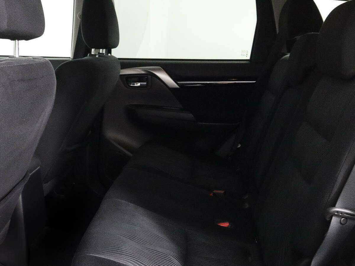Купить Mitsubishi Pajero Sport, 2017, 165 900 км, фото №8