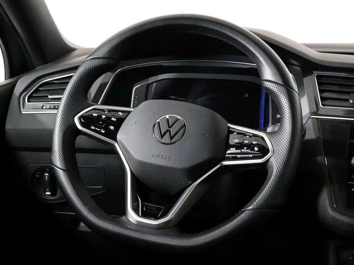 Купить Volkswagen Tiguan, 2021, 14 245 км, фото №11