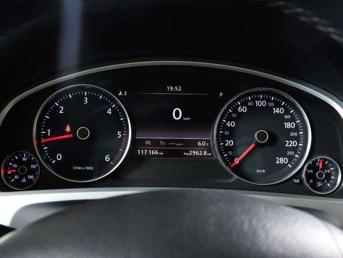 Купить Volkswagen Touareg, 2016, 117 163 км, фото №11