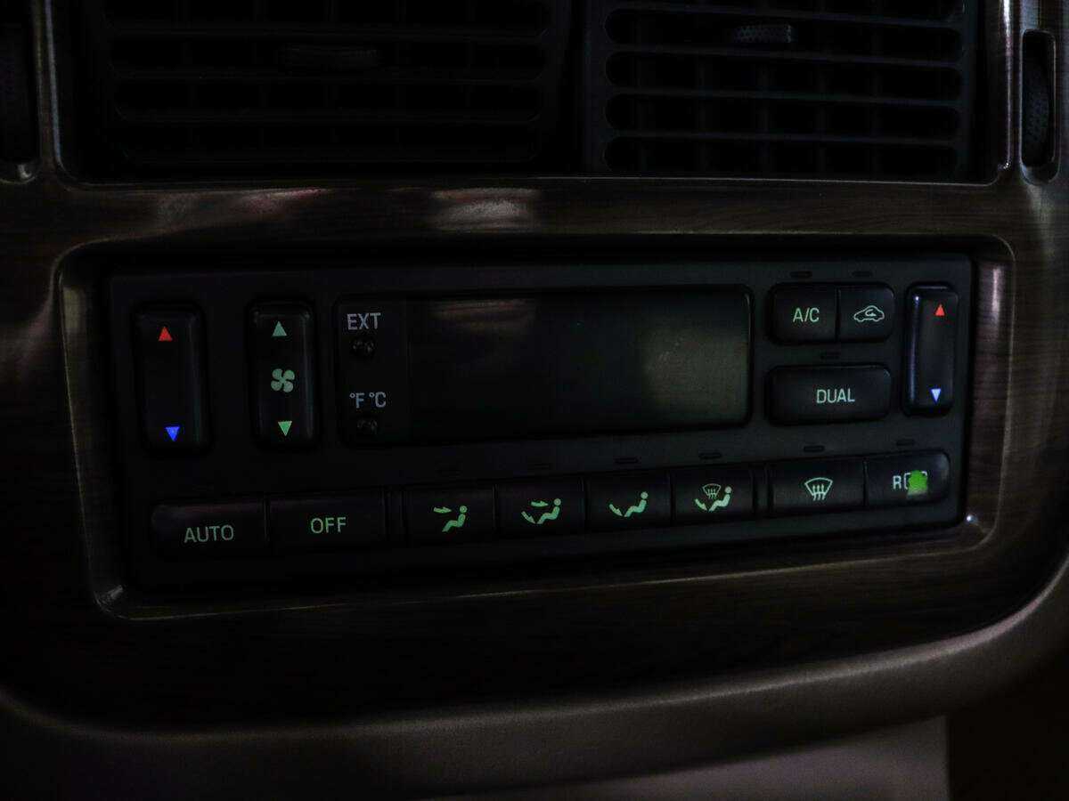 Купить Ford Explorer, 2002, 330 951 км, фото №14