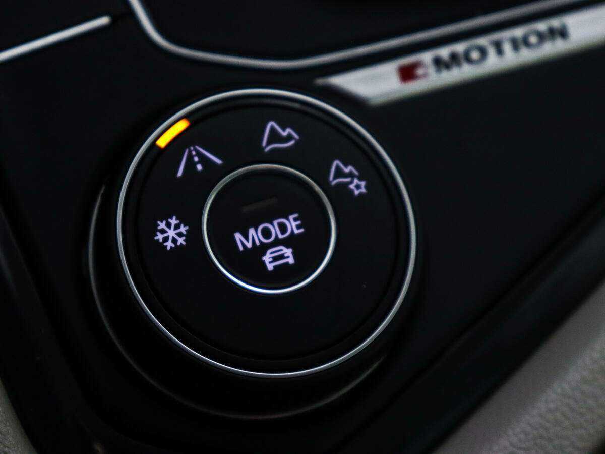 Купить Volkswagen Tiguan, 2017, 101 900 км, фото №17