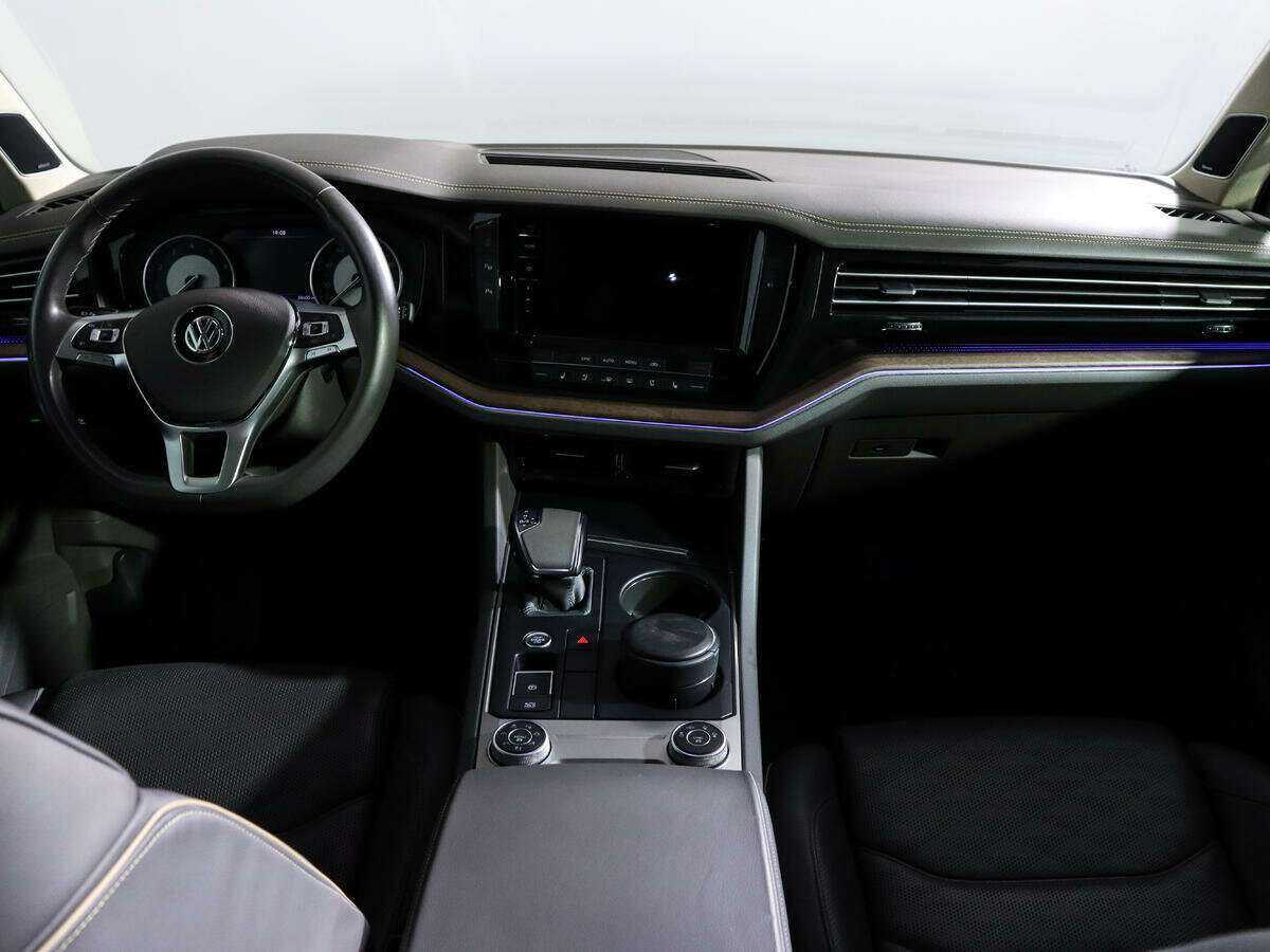 Купить Volkswagen Touareg, 2018, 38 398 км, фото №11