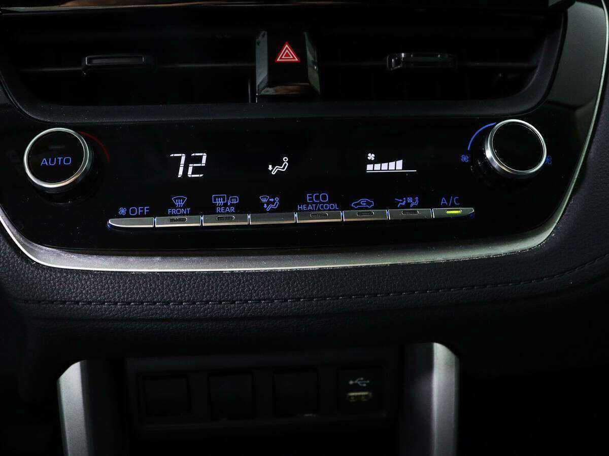 Купить Toyota Corolla Cross, 2022, 19 520 км, фото №15