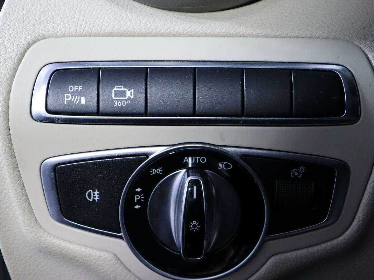 Купить Mercedes-Benz GLC 300, 2016, 139 936 км, фото №21