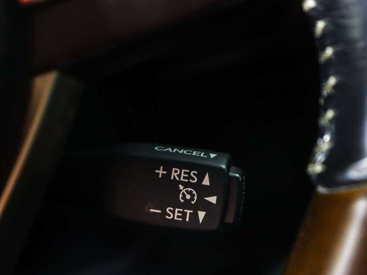 Купить Lexus ES 200, 2016, 121 281 км, фото №20