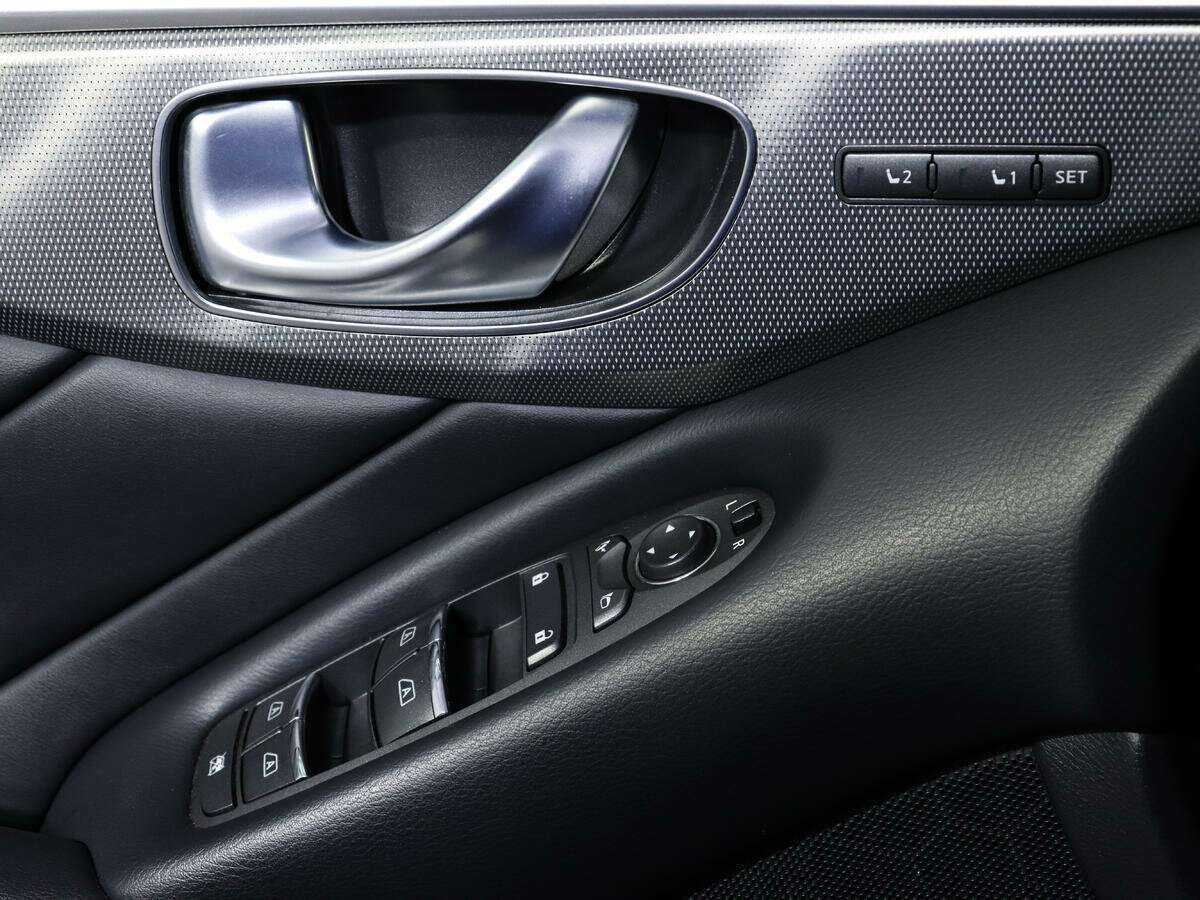 Купить Infiniti Q50, 2017, 134 004 км, фото №16