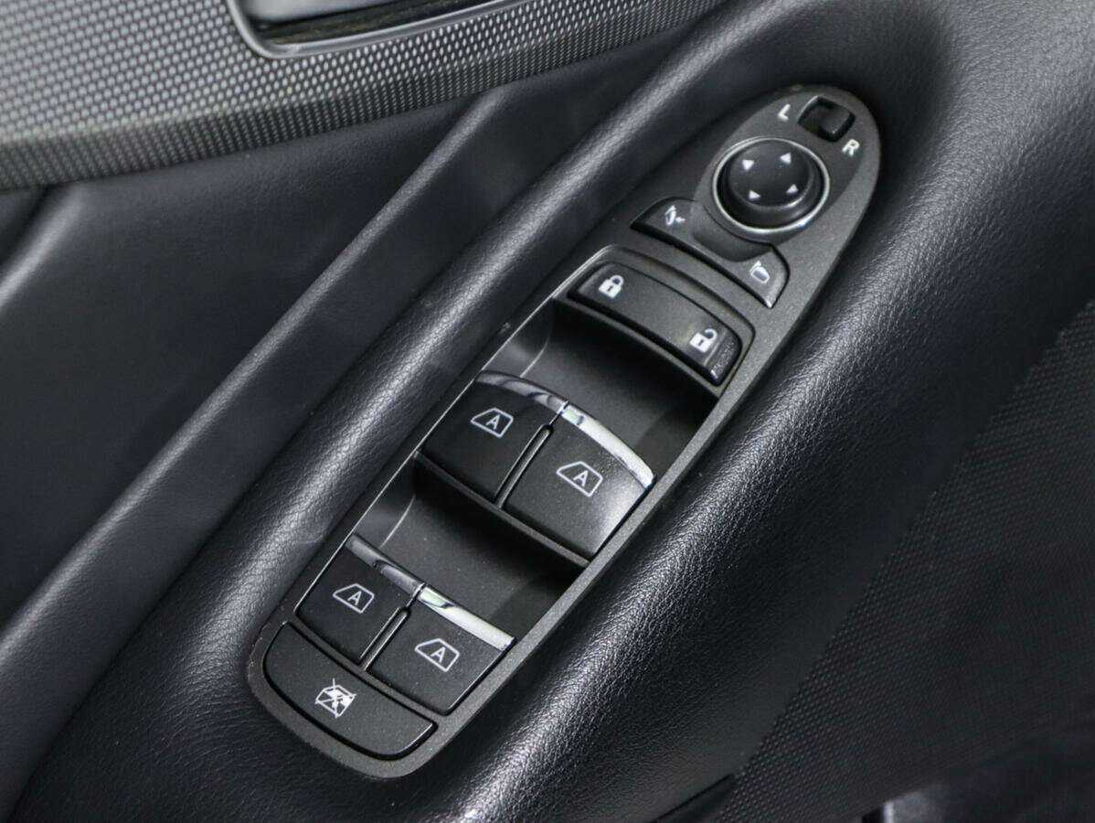 Купить Infiniti Q50, 2014, 116 300 км, фото №16