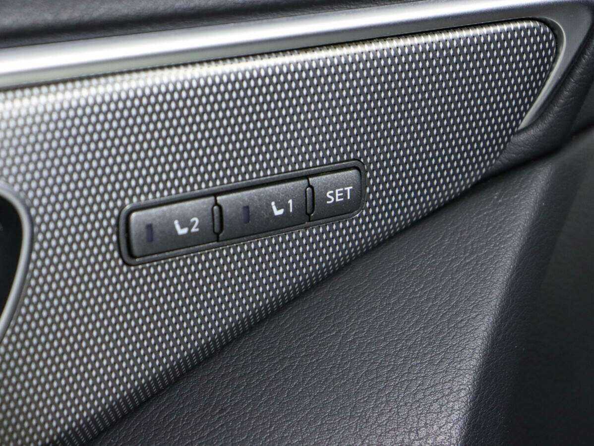 Купить Infiniti Q50, 2014, 116 300 км, фото №17