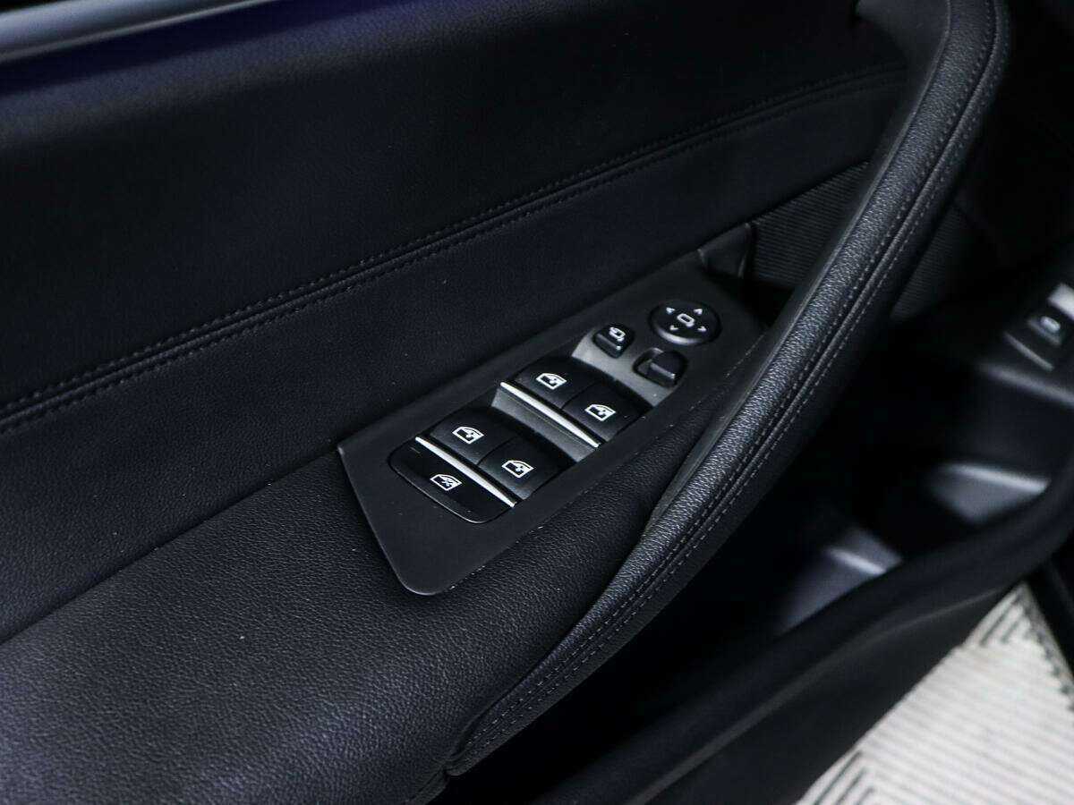 Купить BMW 5 серии 520d xDrive, 2017, 103 000 км, фото №17