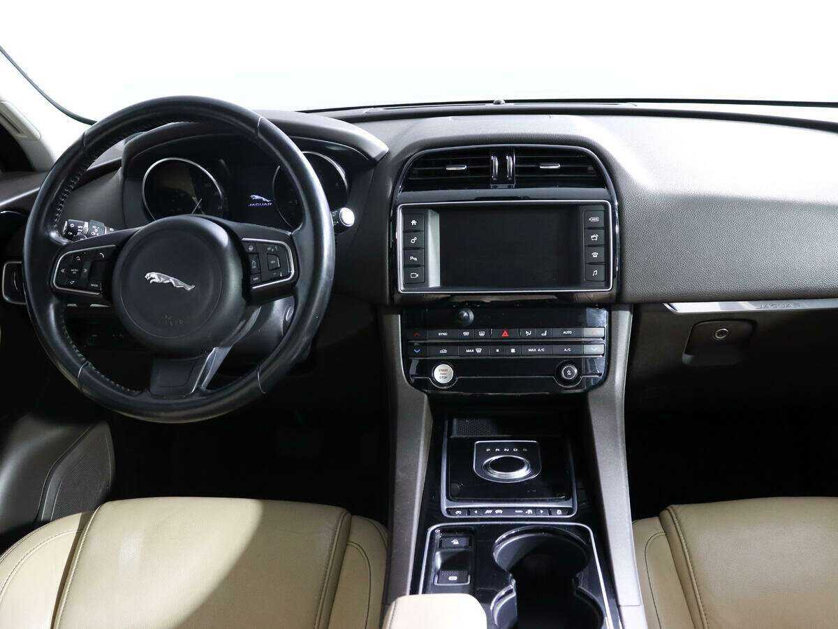 Купить Jaguar F-Pace, 2017, 130 200 км, фото №12