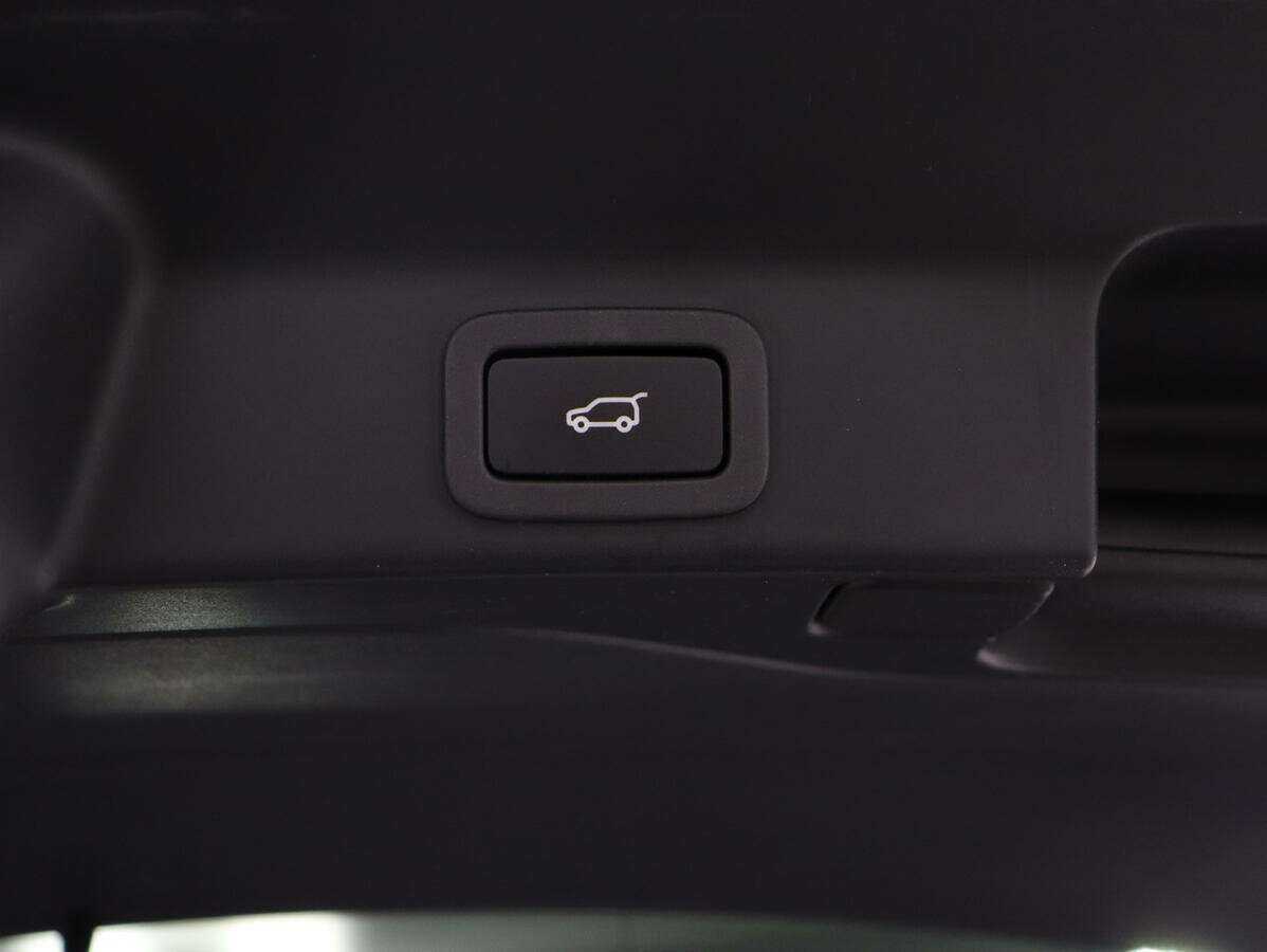 Купить Jaguar F-Pace, 2017, 130 200 км, фото №16