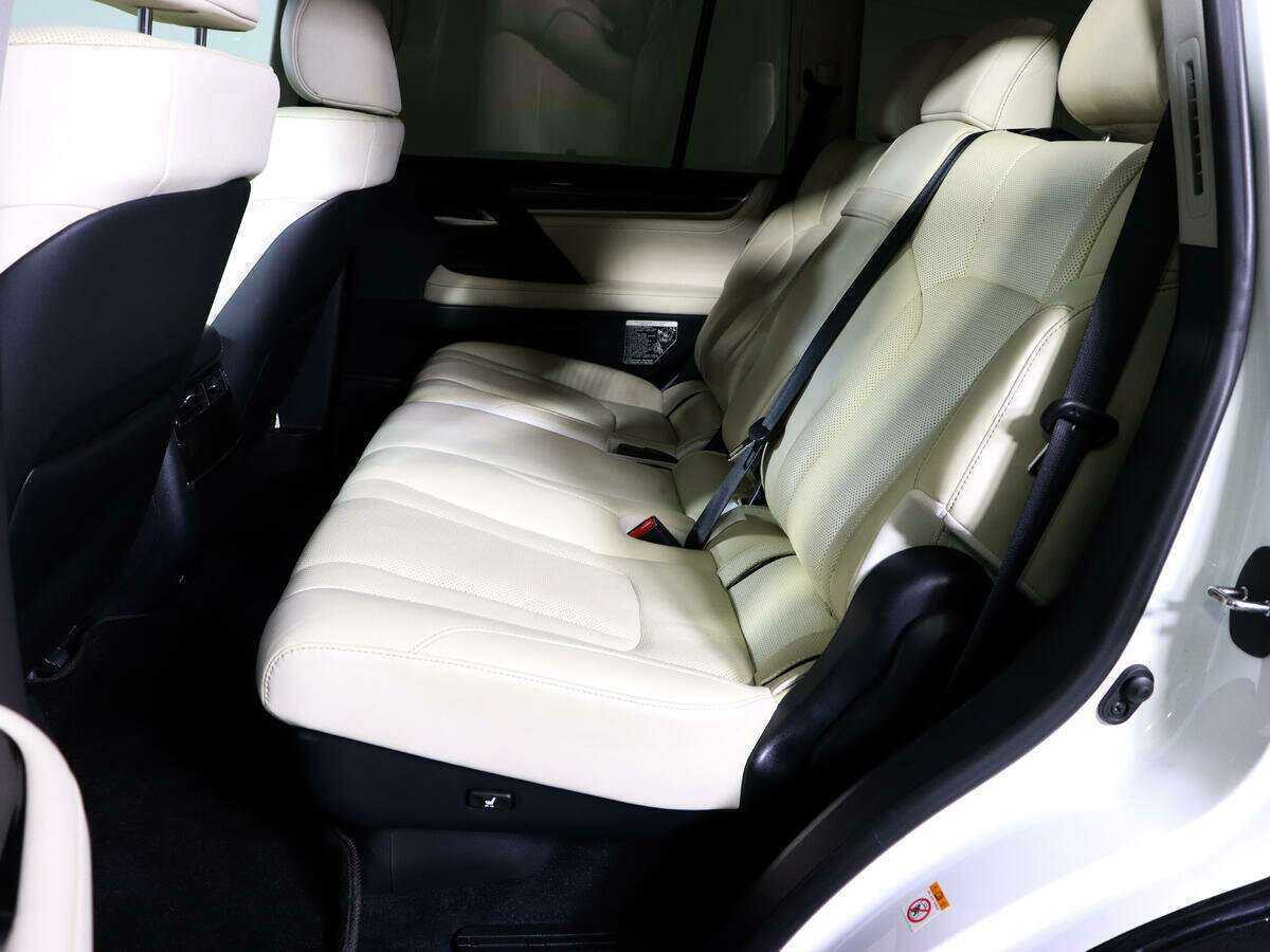 Купить Lexus LX 450d, 2017, 126 989 км, фото №9