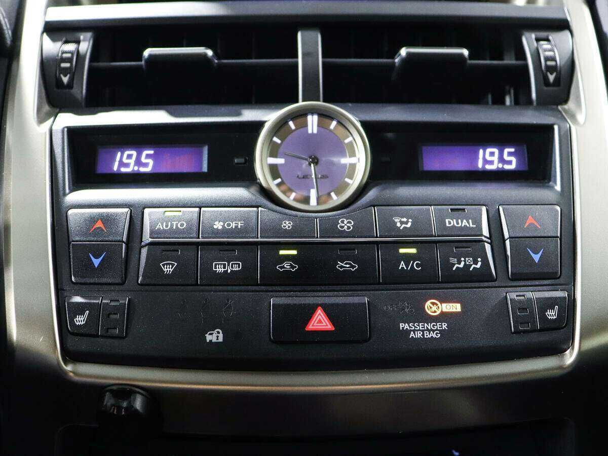 Купить Lexus NX 200, 2017, 62 370 км, фото №18