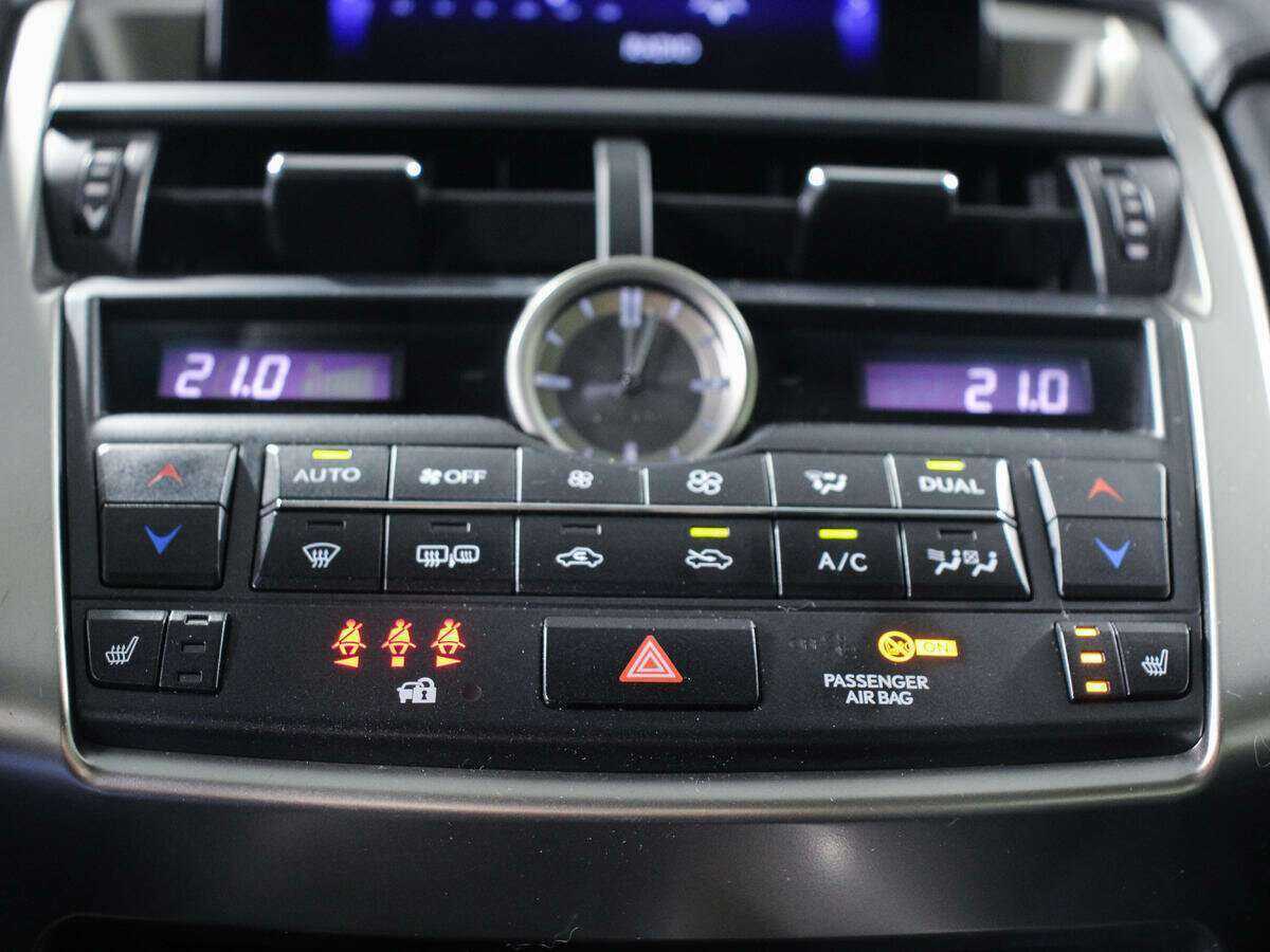 Купить Lexus NX 200t, 2014, 98 856 км, фото №16