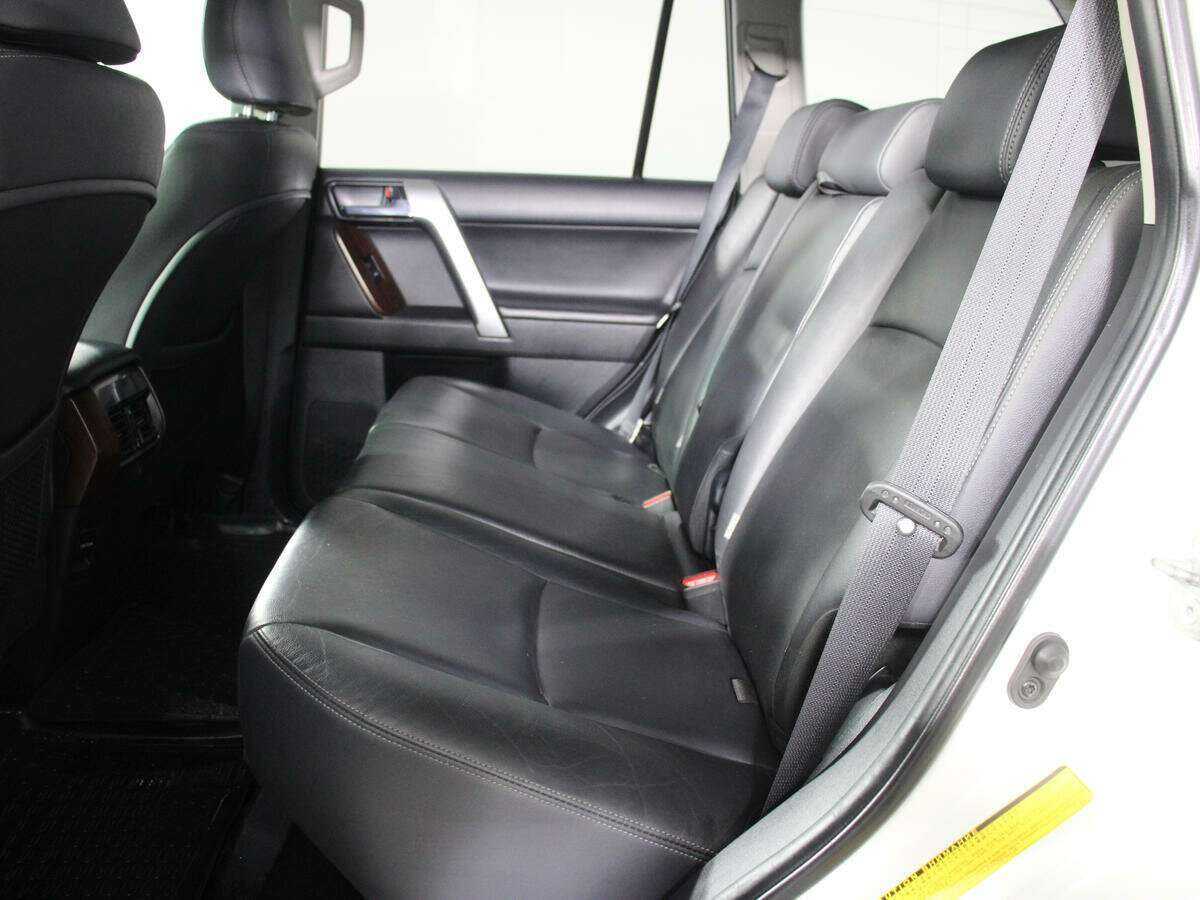 Купить Toyota Land Cruiser Prado, 2017, 174 190 км, фото №9