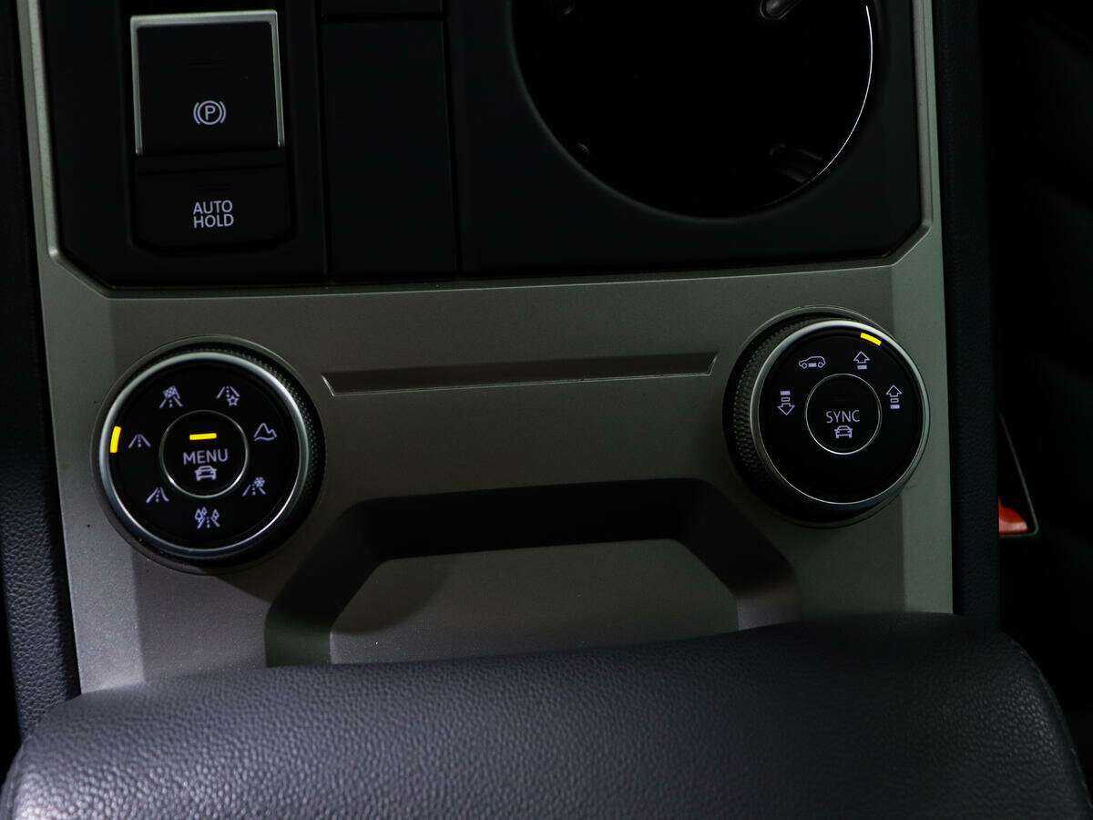 Купить Volkswagen Touareg, 2019, 139 110 км, фото №17