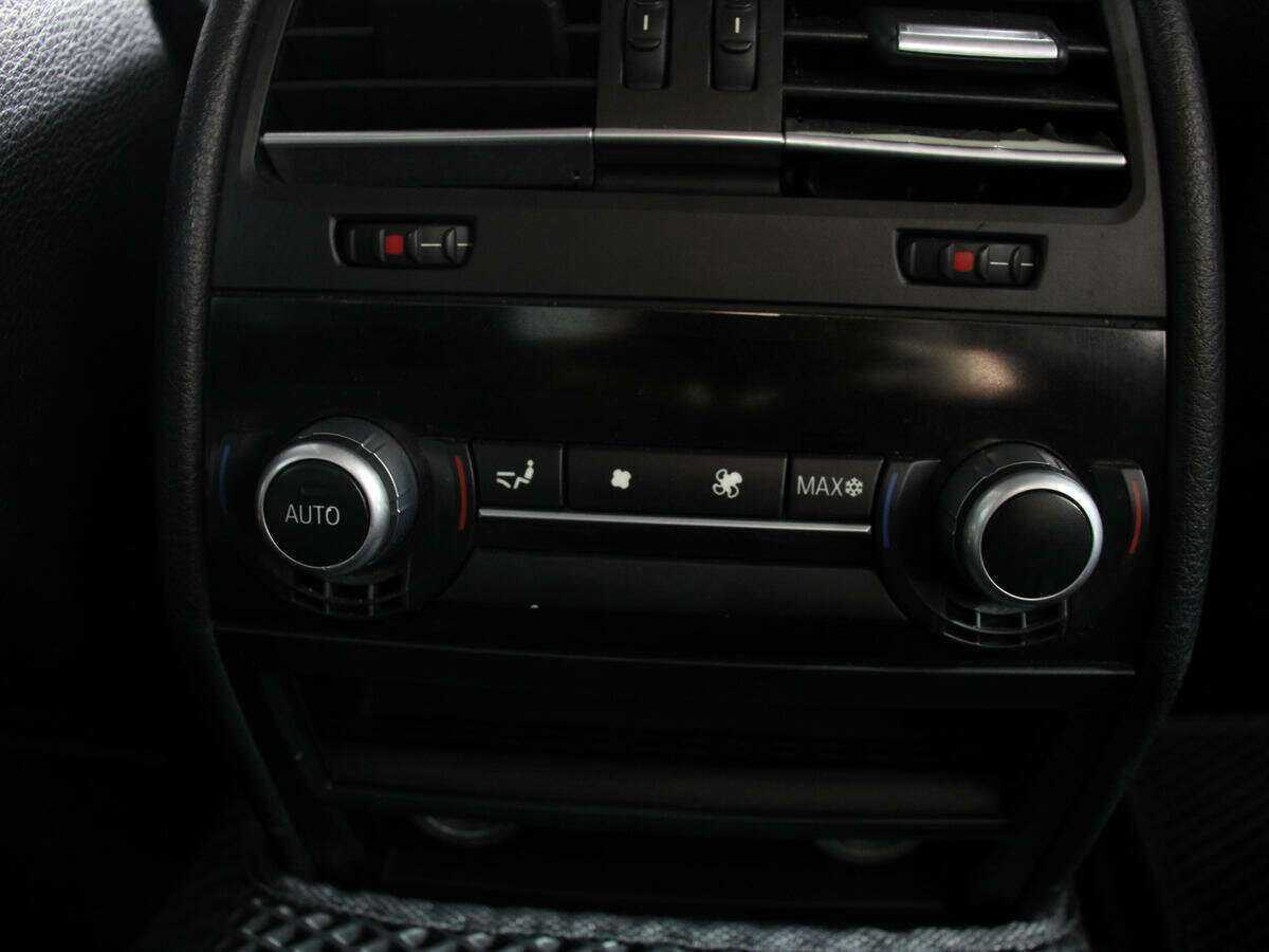 Купить BMW 7 серии 730d, 2009, 287 351 км, фото №16