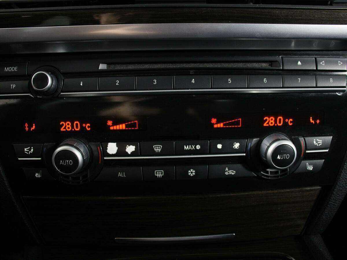 Купить BMW 7 серии 730d, 2009, 287 351 км, фото №29