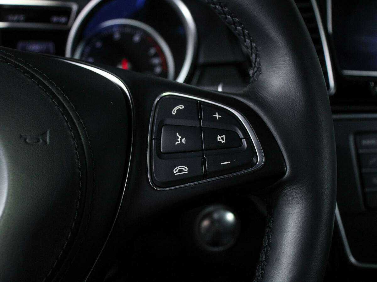 Купить Mercedes-Benz GLS 400, 2018, 131 007 км, фото №23