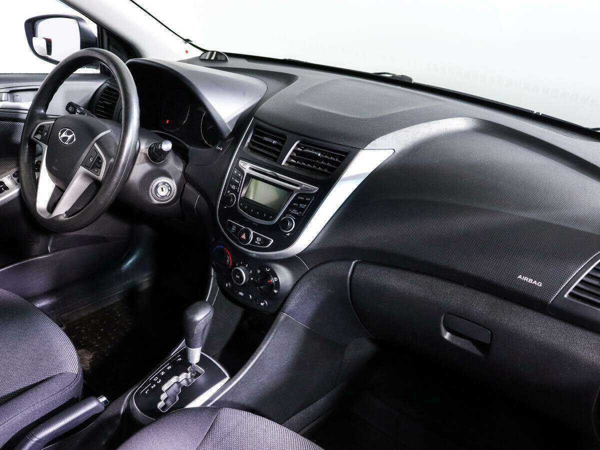 Купить Hyundai Solaris, 2013, 183 770 км, фото №7