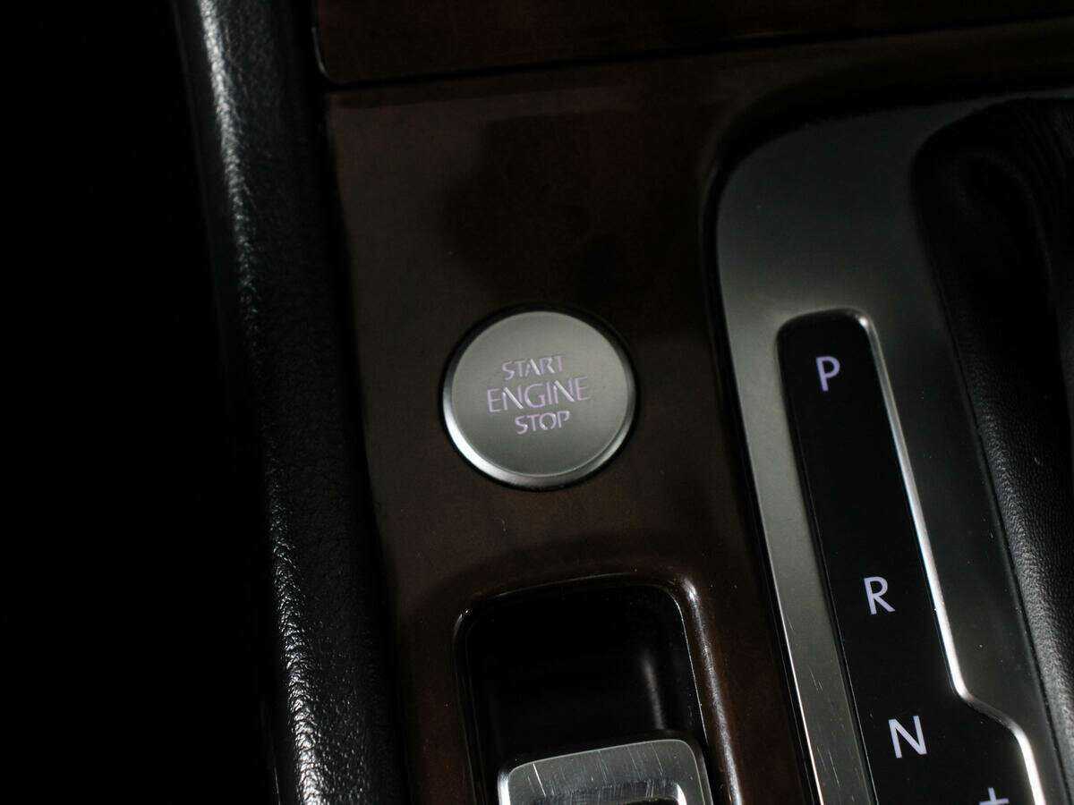 Купить Volkswagen Touareg, 2015, 177 224 км, фото №23