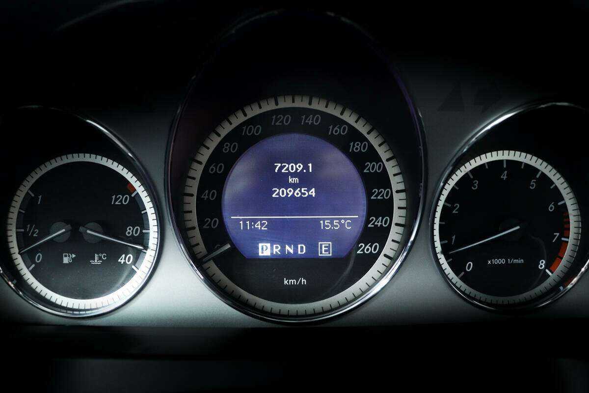 Купить Mercedes-Benz C-Класс 180 BlueEFFICIENCY, 2011, 209 652 км, фото №10