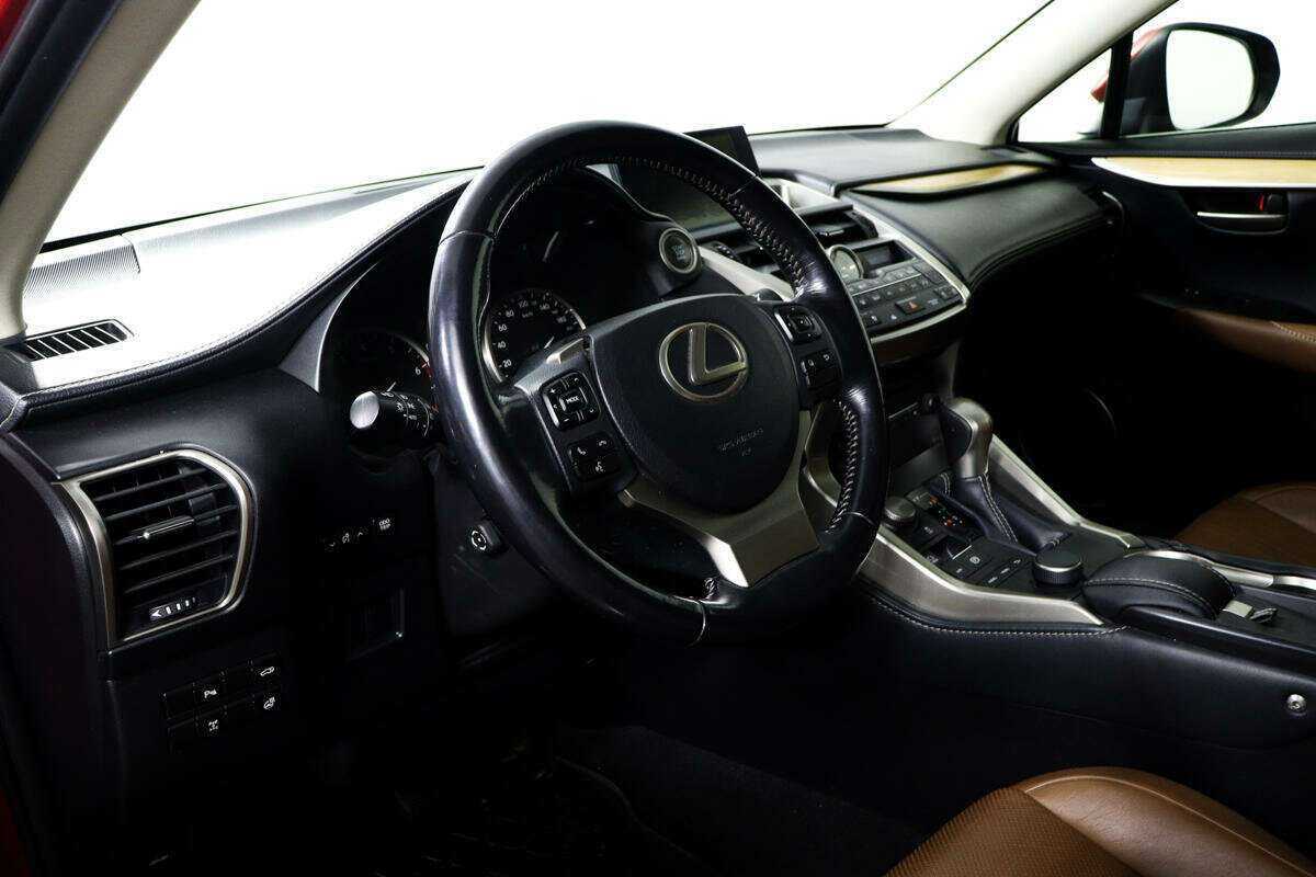 Купить Lexus NX 200t, 2015, 118 770 км, фото №13