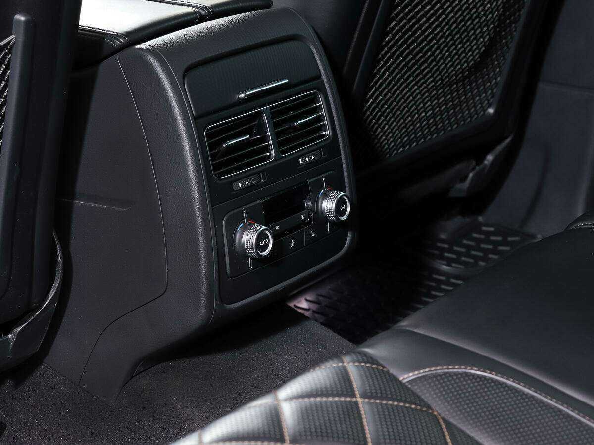 Купить Volkswagen Touareg, 2016, 91 000 км, фото №22