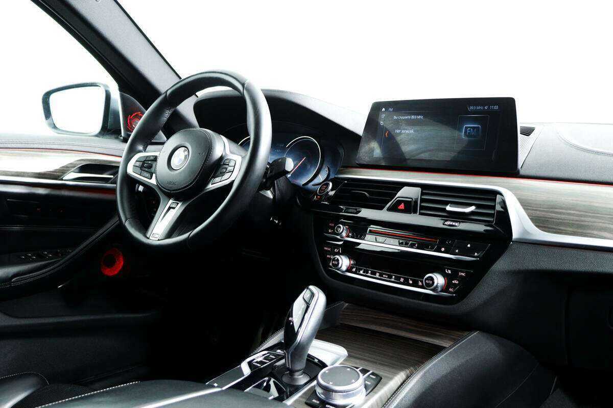 Купить BMW 5 серии 540i xDrive, 2017, 172 209 км, фото №9