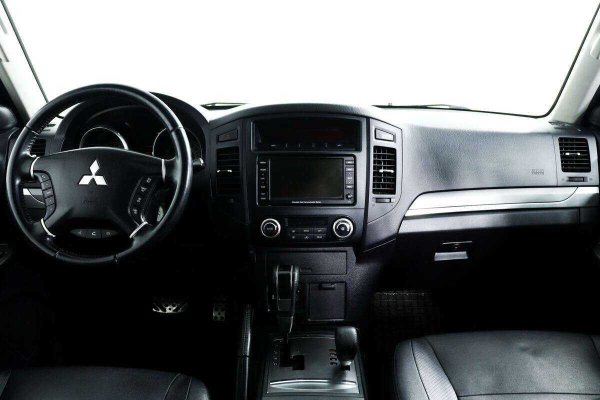 Купить Mitsubishi Pajero, 2011, 148 584 км, фото №10