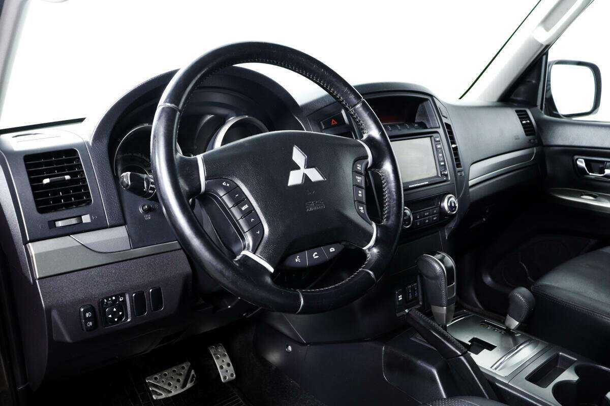 Купить Mitsubishi Pajero, 2011, 148 584 км, фото №12